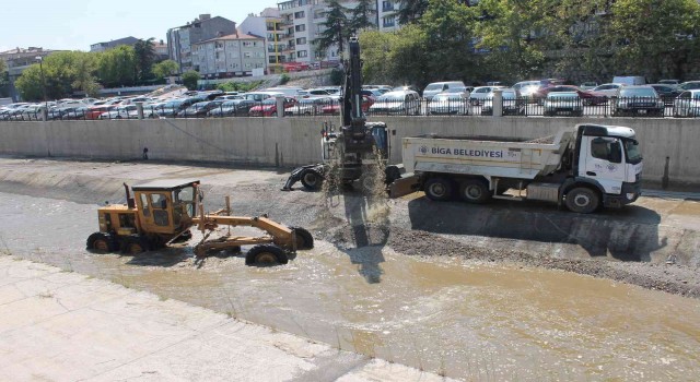 Kocabaş Çayı temizleniyor