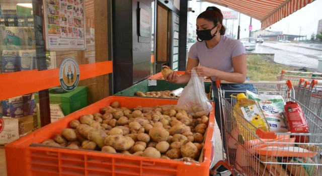 Kocaelide Tarım Kredi Kooperatif Marketinde indirim yoğunluğu