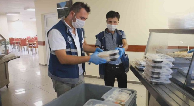 Kocasinanda gönüller kazanılıyor, evlere her gün 4 çeşit sıcak yemek gidiyor