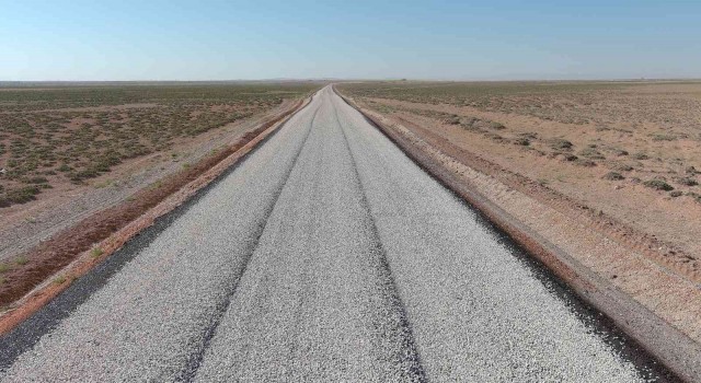 Konya Büyükşehirden Cihanbeyliye 21 kilometre daha mahalle yolu