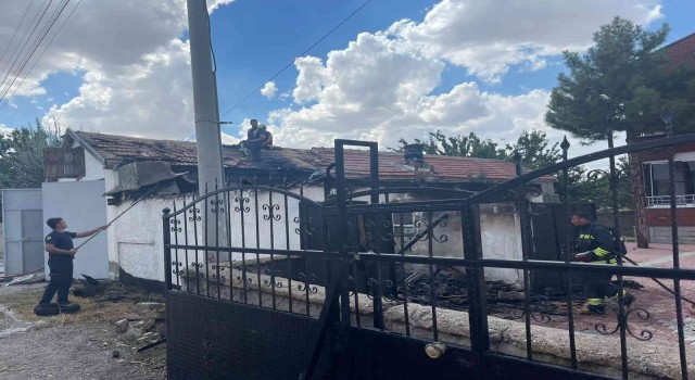 Konyada tüp patlayan ev kullanılamaz hale geldi