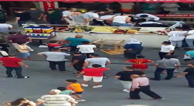 Küçükçekmecede iki arkadaşın hayatını kaybettiği silahlı saldırının görüntüleri ortaya çıktı