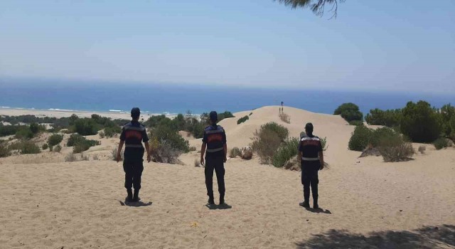 Kumlarının çalınmasıyla gündeme gelen Patarada jandarma kuş uçurtmuyor