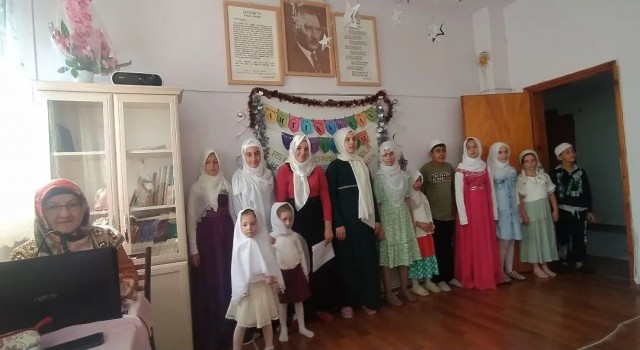 Kuran okumaya başlayan öğrenciler için tören düzenlendi