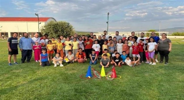 Kuyucaklı öğrenciler hem Kuran öğreniyor hem de spor yapıyor
