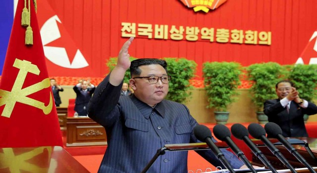 Kuzey Kore lideri Kim Jong-Un Covid-19 salgınına karşı zafer ilan etti