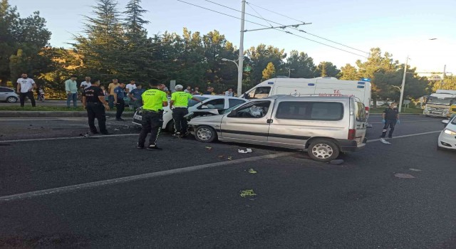 Malatyada iki ayrı kazada 5 kişi yaralandı