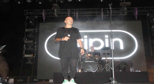 Malazgirt Zaferinin 951ncı yıl dönümünde Gribin konser verdi