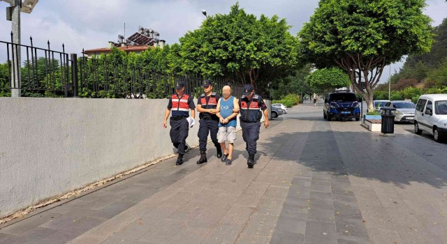 Manavgatta 8 suçtan aranan şüpheli, başkasına ait kimlikle yakaladı