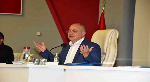 Manisa Belediye Meclisinde ‘içkili yer tartışmaları