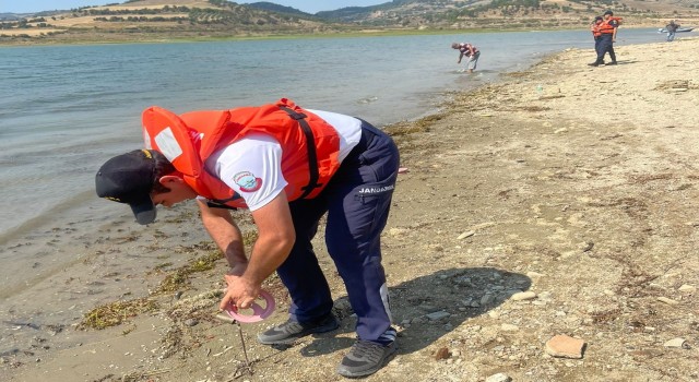 Manisada jandarma kaçak avcılara geçit vermedi