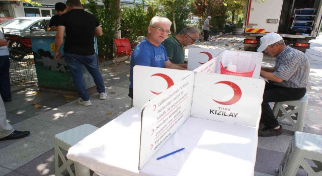 Manyasta vatandaşlardan kan bağışına ilgi