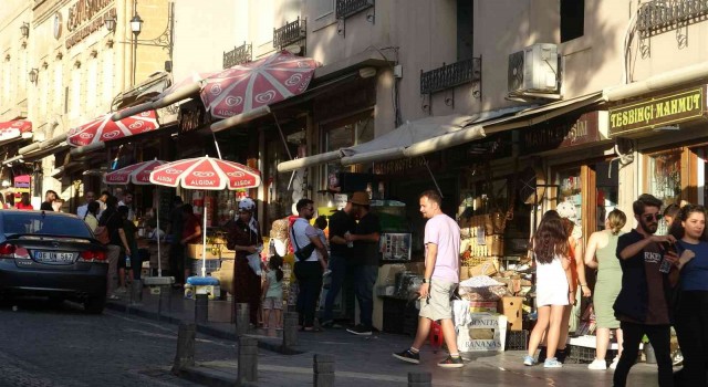 Mardinde hafta sonu turist yoğunluğu başladı