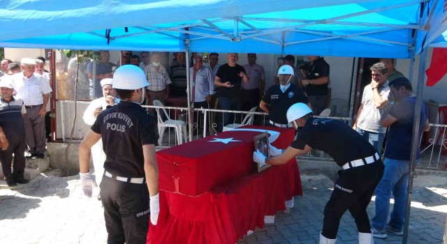 Mardindeki kazada şehit olan polis Yahya Ergin Çanakkalede toprağa verildi