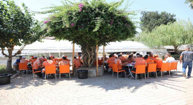 Marmariste başkanla personel öğle yemeğinde buluştu