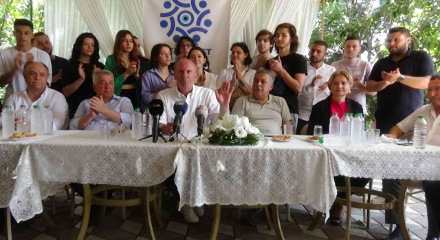 Memleket Partisi Genel Başkanı Muharrem İnce, Edremitteki esnaf ziyaretlerinde konuştu