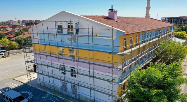 Meram Belediyesi ilçe genelindeki okulları yeni eğitim yılı için hazırlıyor
