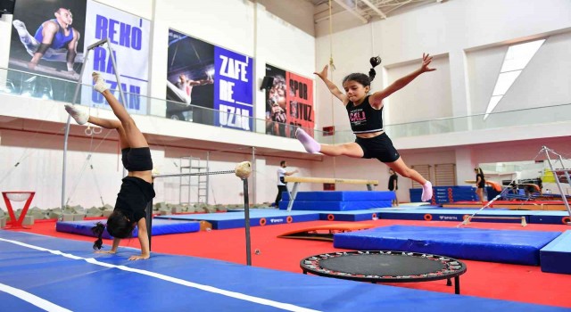 Mersinde ücretsiz cimnastik kurslarında geleceğin sporcuları yetişiyor