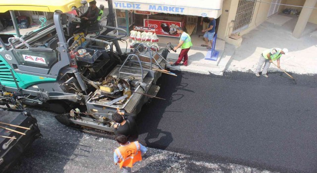 Mersinde yol çalışmaları devam ediyor