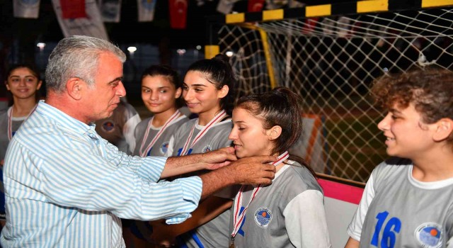 Mersinli gençler 30 Ağustosu spor yaparak kutladı
