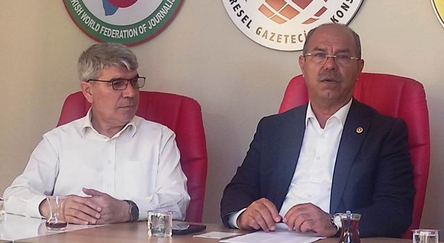 Milletvekili Mücahit Durmuşoğlu, “Emekli maaşı “sorusu karşısında durup, düşündü