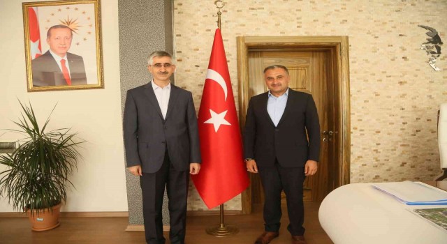 Milli Eğitim Bakan Yardımcısı Yılmazdan Develiye ziyaret
