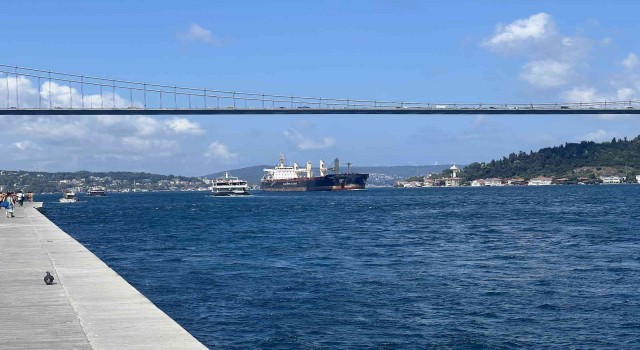 Mısır yüklü “Rojen” isimli tahıl gemisi İstanbul Boğazından geçti