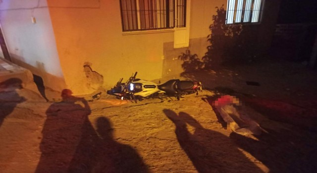 Motosikletiyle duvara çarpan genç sürücü yaşamını yitirdi