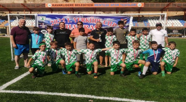 Muğlasporun minikleri yenilgisiz şampiyon oldu