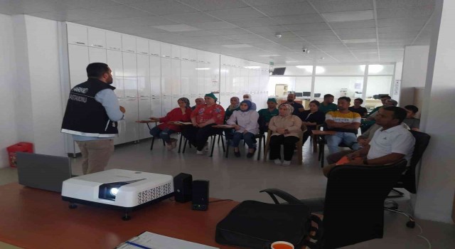 Narkotik ekiplerinden 290 vatandaşa “En İyi Narkotik Polisi Anne” eğitimi