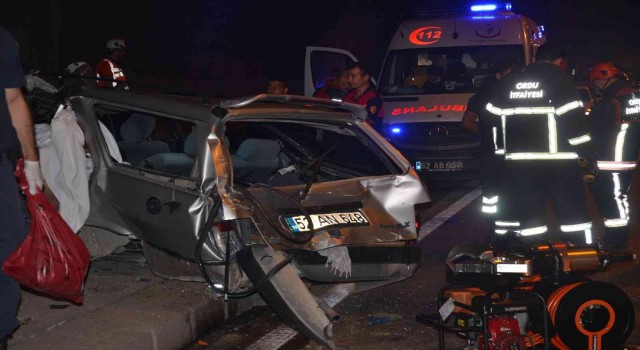 Orduda tünelde otobüs otomobille çarpıştı: 2 ölü, 1 yaralı