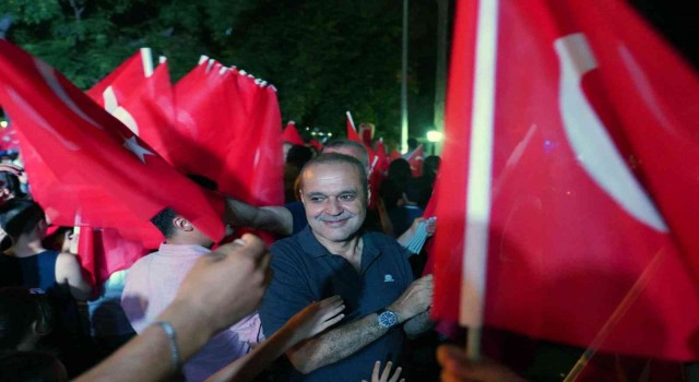 Ortacada zafer coşkusu gece de devam etti