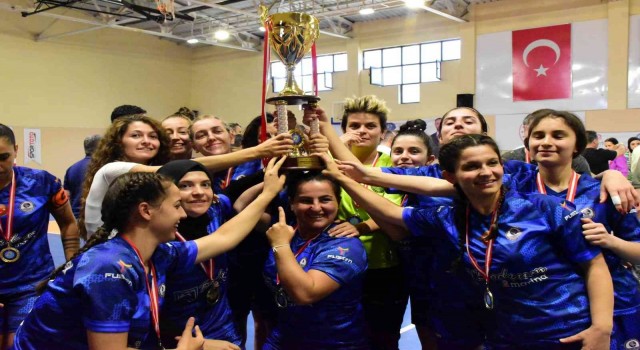 Ortacalı sporcular İşitme Engelliler Kadın Futsal Türkiye Şampiyonasında şampiyon oldu
