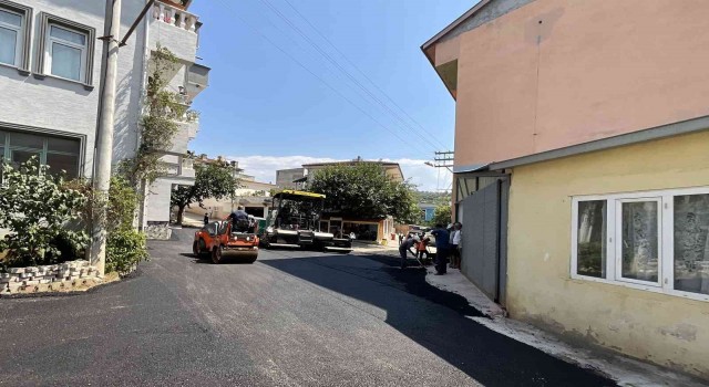 Osmangazide yoğun asfalt mesaisi