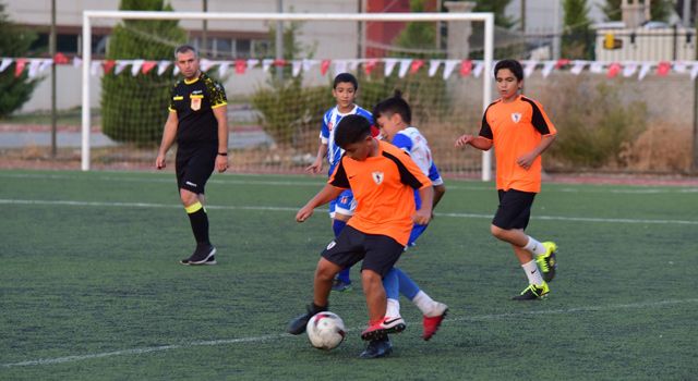 Osmaniye'de “Zaferin kahraman yüzleri” futbol turnuvası şampiyonları belli oldu