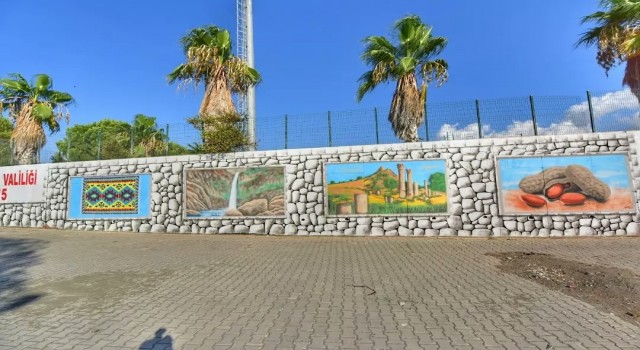 Osmaniyenin doğal güzellikleri ve spor branşları duvarlara nakşedildi