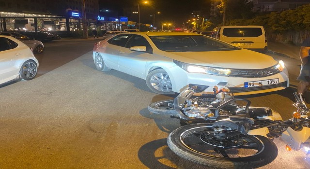 Otomobil ile motosiklet çarpıştı: 1 yaralı