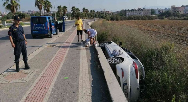 Otomobil şarampole devrildi, kimsenin burnu bile kanamadı