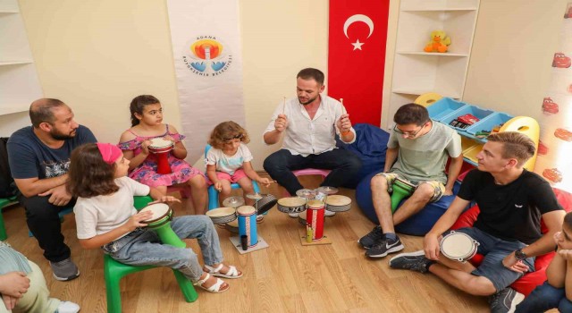 Özel gereksinimli çocuklara müzikli terapi