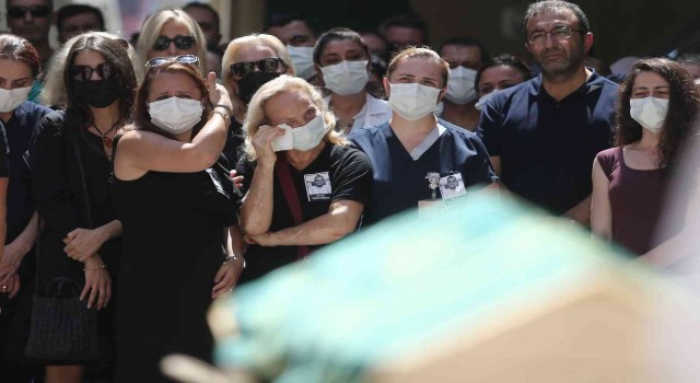 (Özel) Rekortmen doktor yüzlerce kişiyi organ nakliyle kurtardı, kendisi organ beklerken hayata veda etti