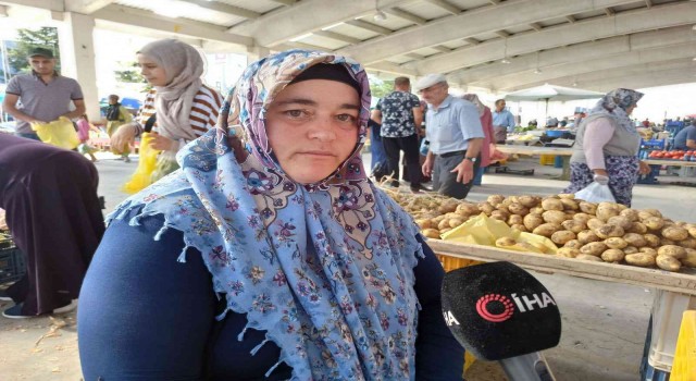 Pazarda patates satarak kazandığı 300 bin TLlik altınlarını çaldılar