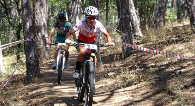 Pedallar Türkiyenin ilk milli parkında döndü