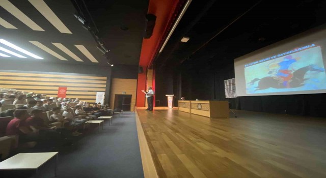 Pendikte, yurt dışından gelen öğrencilere ‘Türk Kültürü ve Dünyası konferansla anlatıldı