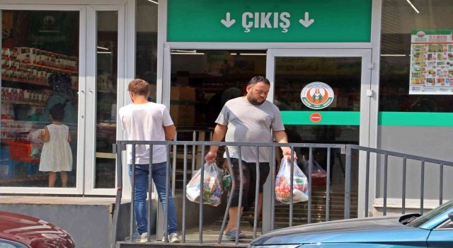 Poşetleri doldurup çıktılar, Cumhurbaşkanı Erdoğana teşekkür ettiler