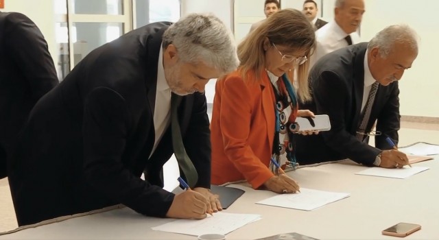 Rektör Çomaklı, YÖKte düzenlenen istişare toplantısına katıldı