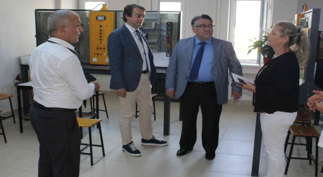 Rektör Özölçer Alaplı Meslek Yüksekokulunu ziyaret etti