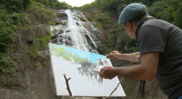 Ressamlar Rizenin tarihi ve doğal güzelliklerini tuvale işlediler
