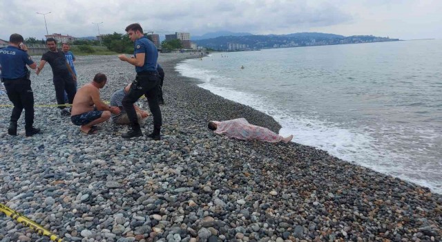 Rizede denize giren yaşlı adam boğuldu