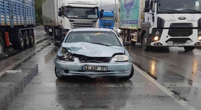Samsunda iki otomobil çarpıştı: 4 yaralı