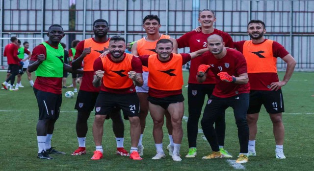 Samsunsporda 30 futbolcunun lisansı çıkarıldı